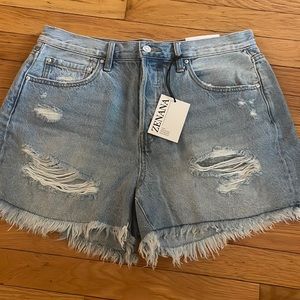NWT Zenana Size Large Jean Shorts